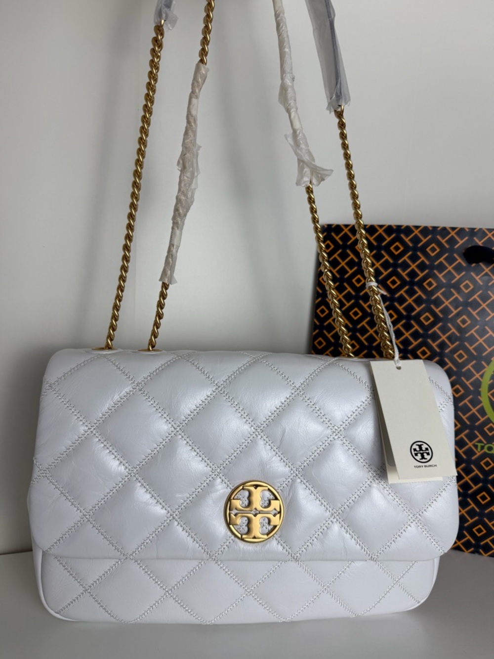 NWT Tory Burch Willa Quilted Leather Shoulder Bag with Gold Logo